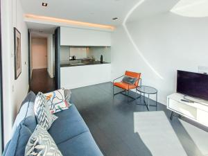 Luxury Balcony Apartment, Canary Wharf