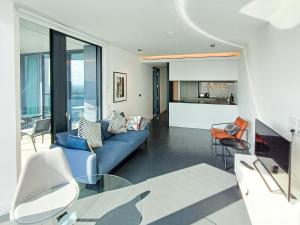 Luxury Balcony Apartment, Canary Wharf