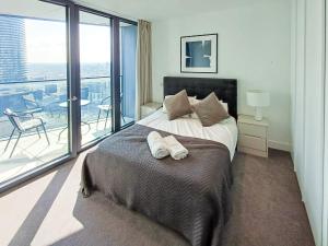 Luxury Balcony Apartment, Canary Wharf