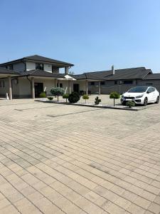 Vila Lexus