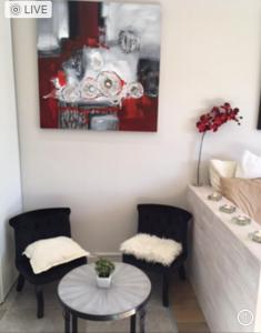 Appartements Logement hyper centre pres du Port et pres sales : Studio avec Terrasse