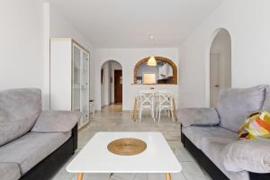 Erisa 25 by IVI Real Estate