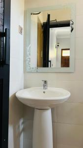 African Jacana Inn and Camps