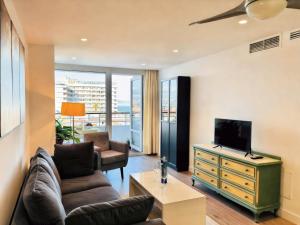 Lovely World - La Nogalera