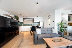 SoleLuna 2-On the Beach-Hot Tub-Smart Home