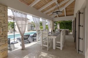 Villa Batelica with large garden, kids playground and private pool