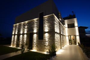 Chora Luxury Suites