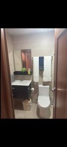 Room in Apartment - Apartment with pool two minutes from BlueMall