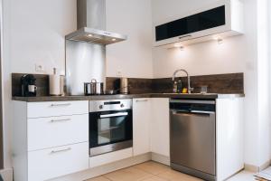 Maisons de vacances Le Jardin d'Anatole : Parking / Haut Standing : photos des chambres