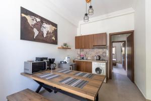 Utopia suites in the heart of Aegina by 8essentially