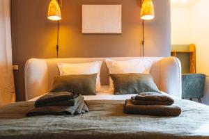 Maisons de vacances Le Jardin d'Anatole : Parking / Haut Standing : photos des chambres