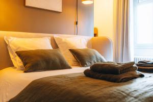 Maisons de vacances Le Jardin d'Anatole : Parking / Haut Standing : photos des chambres