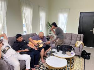 KLIA HBO Villa Homestay-MalayOnly