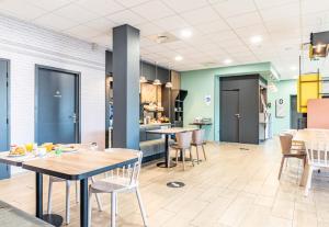 Hotels B&B HOTEL Poitiers Aeroport : photos des chambres