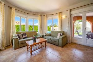 Villa Pomelo Blanco by Villa Plus