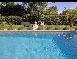 Maisons d'hotes Villa parpailloun, jardin, piscine chauffee : photos des chambres
