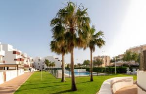 Ático nuevo con piscina