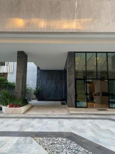 Central Room - Roof Top Pool