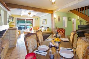 Villas Villa Sur la Colline by Villa Plus : photos des chambres