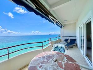 Lux Seaviews Levante