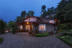 Lennys Nainital Hills 3 BD Garden Villa with Cook