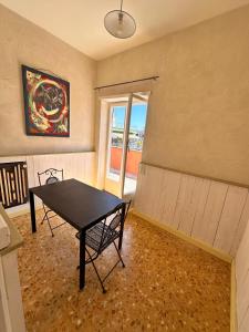 The Attic Penthouse Rome Cozy & Comfy Close to Trastevere & Center With WIFI
