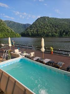 Casa Golful Mraconiei Eselnita