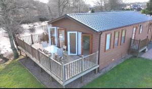 Luxurious Riverside Lodge - The Ardle