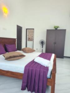Amaya Lagoon Villa Negombo