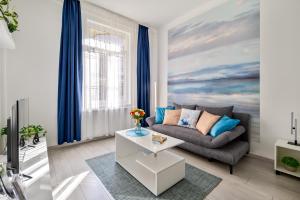 2BR Central Oasis Apartment