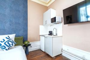 Studio confortable et pratique centre Paris 14-III