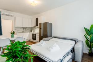 Certosa Chic 41 by InnStay