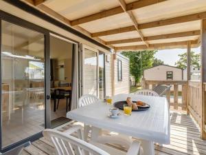 Campings Camping 4 etoiles - Parc aquatique - ccbbhad : photos des chambres