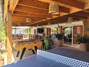 Campings Camping 3 etoiles - Piscine - ccbbhca : photos des chambres