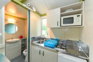 Chalets Chalet 3 etoiles - Piscine - ccbbhfa : photos des chambres