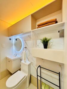 Comfortable Classy Combined - Amazing Unit Just Around the Block