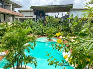 Spacious 1BR Home with Priv Pool Gym Garden Downtown