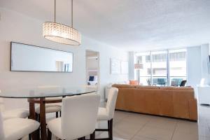 Beachfront 2 BR Apt Full Kitchen - No Resort Fee