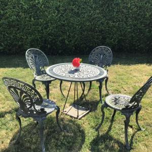 Appartements Appartement privatif etage maison - 2 chambres - 5 couchages - Jardin : photos des chambres