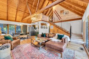 The Rigi Chalet HOA Beach Access Close to town - 4hvězdičkové hotely ve městě Tahoe City