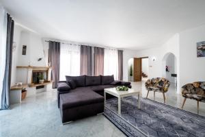 Villa Belvue - Big Pool & Private Parking - 500m Sea