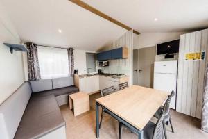 Campings Camping 4 etoiles - Piscine - ccbbghg : photos des chambres