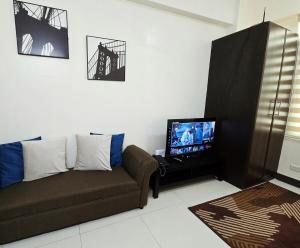 Studio unit near BGC and Makati