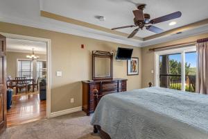 CSC2R - Dolphins Den