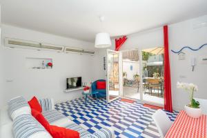 Marisabella luxury home