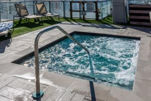 Beachfront Luxury Condo in Hollywood