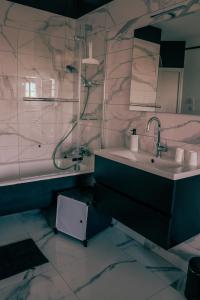 Maisons de vacances Le Champ Du Possible : photos des chambres