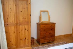 Robins Perch Eco Lodge Apartment Lampeter