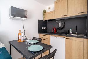 Studio port de Nice Clim Balcon