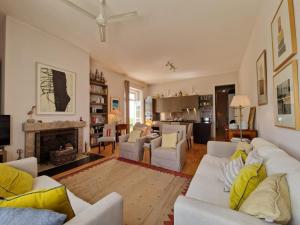 Alcácer river front quality apartment